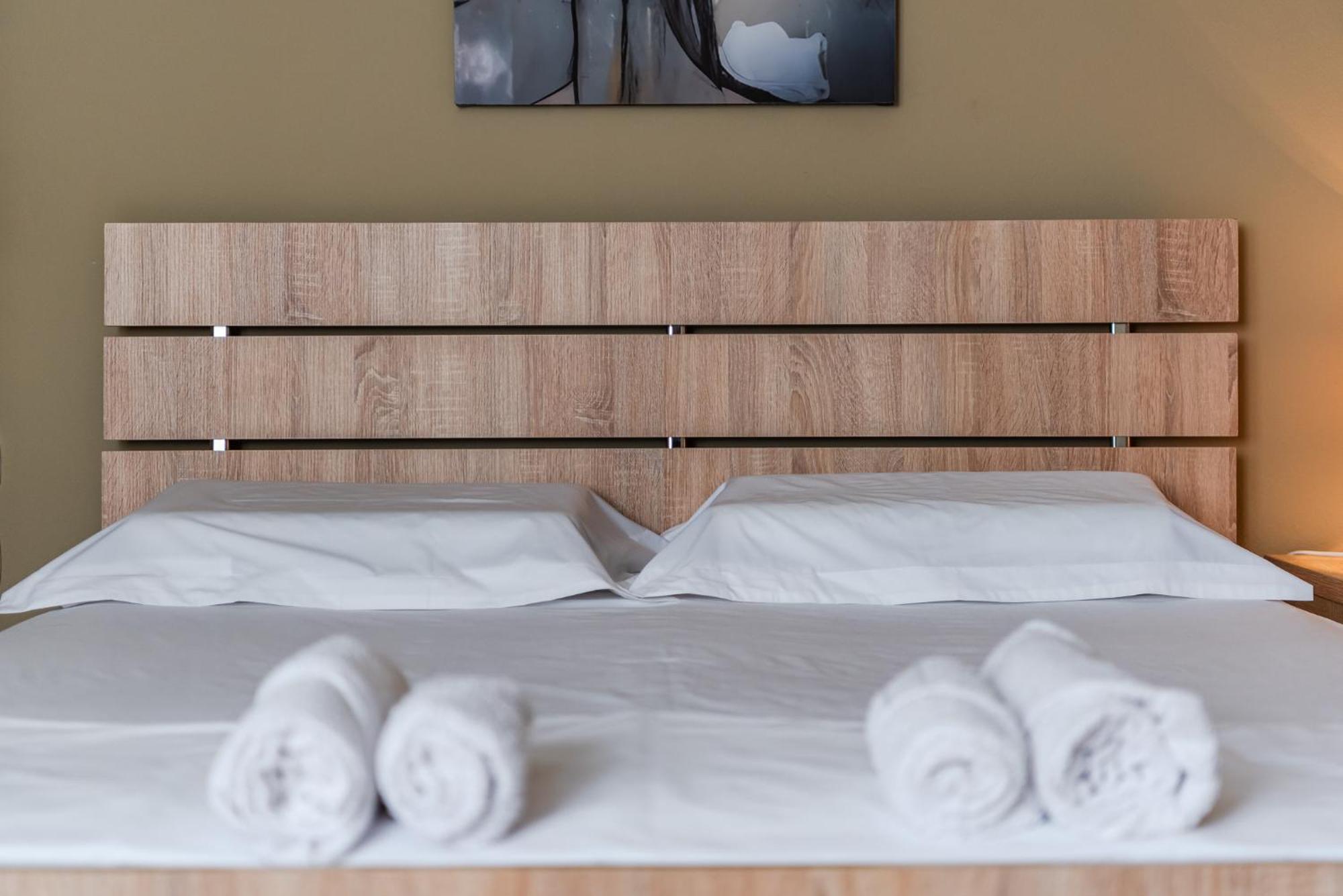 Center By Apartament *