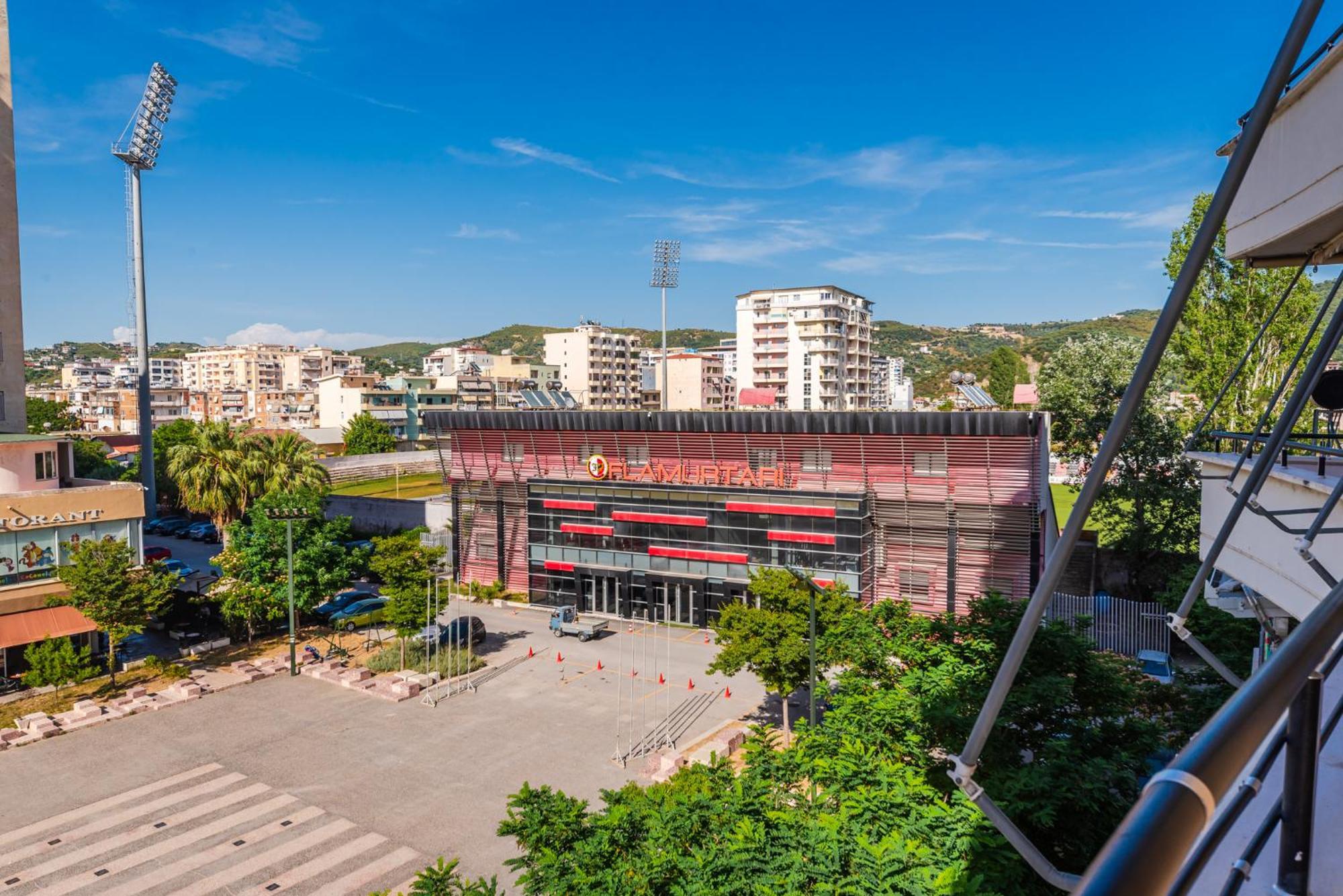 Center By Apartament