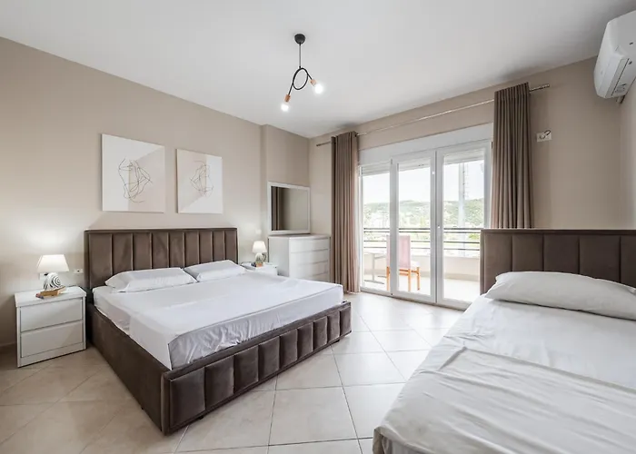 City Center Apartments By Kondo Stays